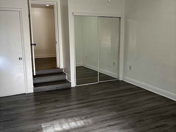 3rd image of 2718 SW 31st Pl #3