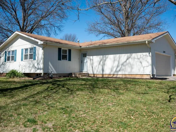 2249 SE Shawnee Dr, Tecumseh, KS 66542