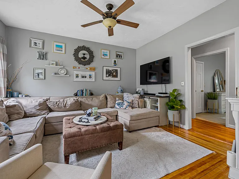 42 Rankin St #1 — Photo 8