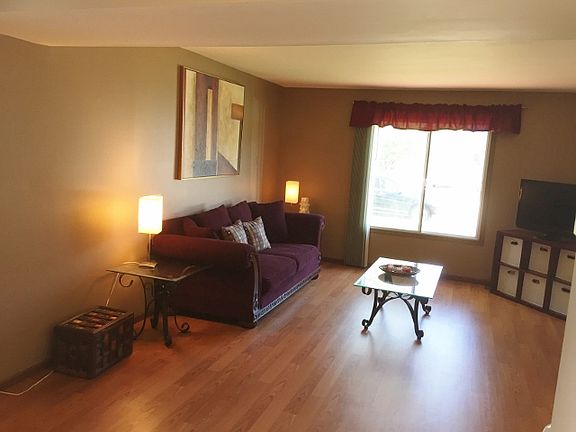 5th image of 503 Southwood Cir