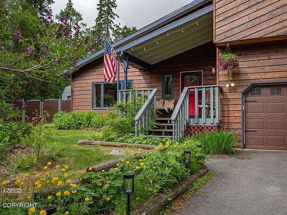 3rd image of 19434 Laura Lee Cir