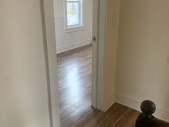 4th image of 207 King St #B