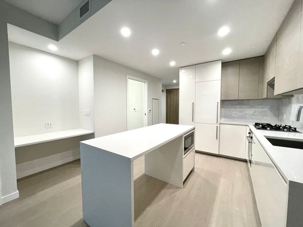 2108 Gilmore Ave #2903, Burnaby, BC V5C 0A4