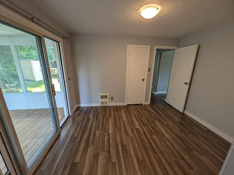505 Maple St — Photo 19
