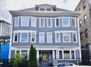 1714 NW Couch St APT 12, Portland, OR