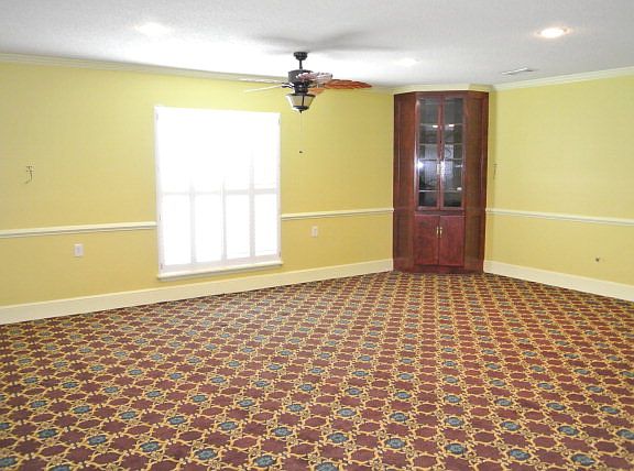 2nd image of 261 Highland Oaks Dr