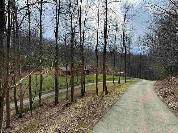 3rd image of 250 Timber Ridge Dr