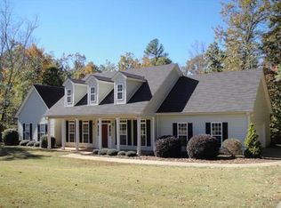 25 Pine Needle Ct, Newnan, GA 30263