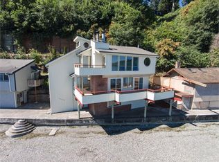 11172 Rolling Bay Walk NE, Bainbridge Island, WA 98110