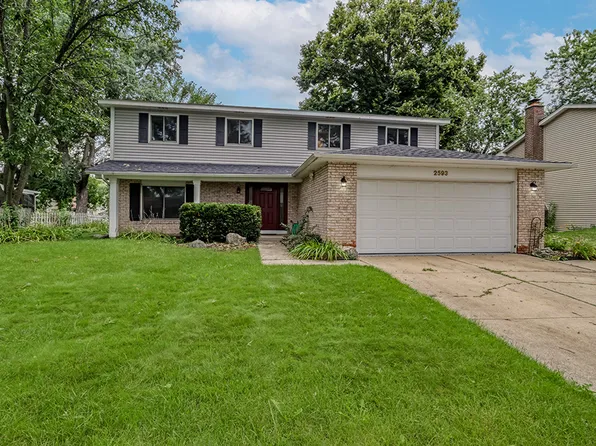 2593 Yellow Star St, Woodridge, IL 60517