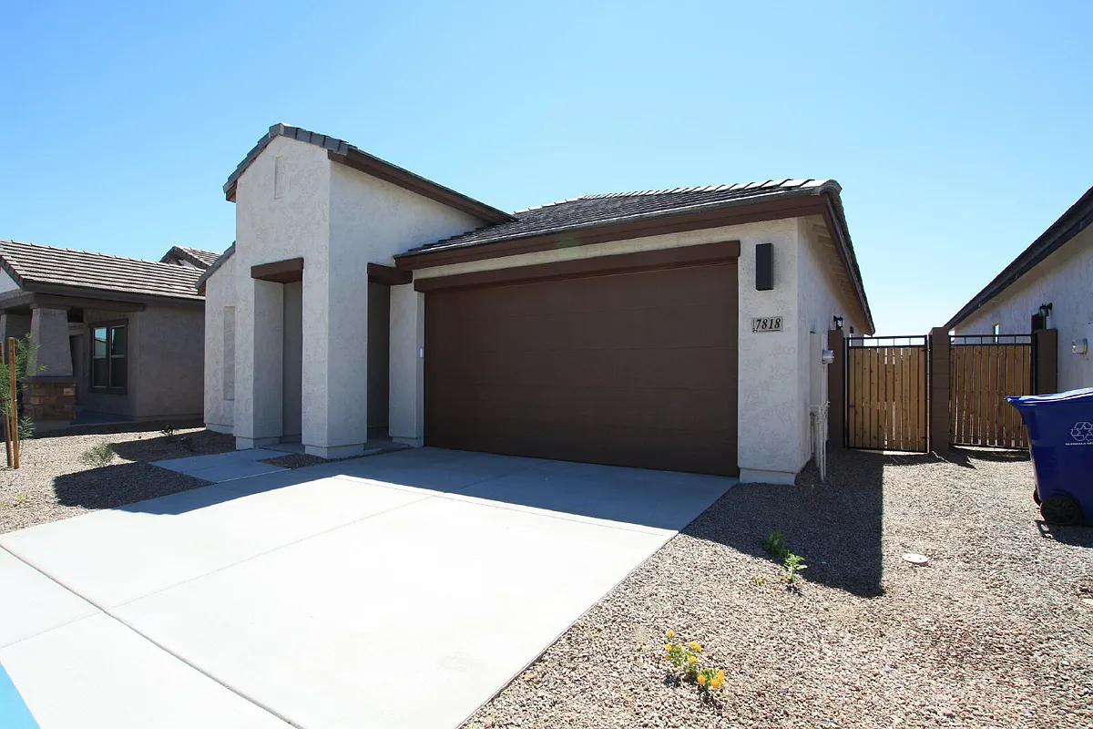 Building Photo - 7818 N 79th Ave