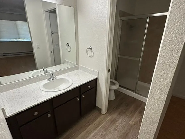 262 Caliente Dr — Photo 12