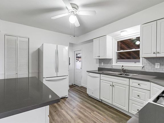 3rd image of 10734 Corning Dr
