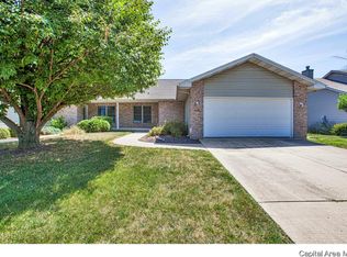 4102 McGregor Ln, Springfield, IL 62711