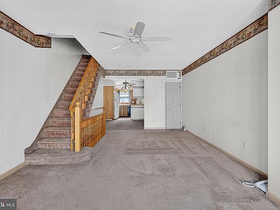 3rd image of 2419 S Woodstock St