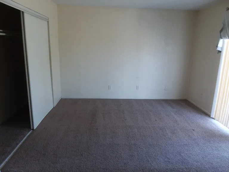 520 N Cambridge St — Photo 8