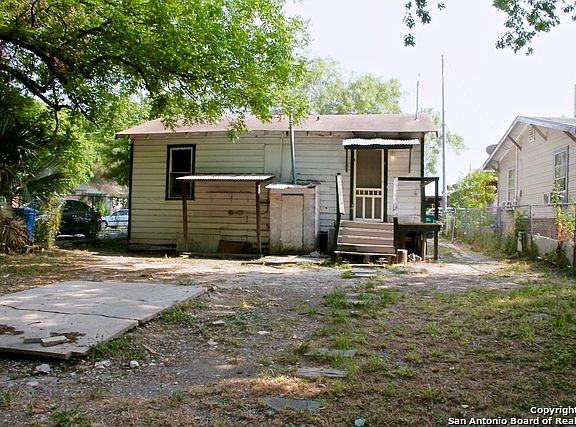4th image of 247 Angela St