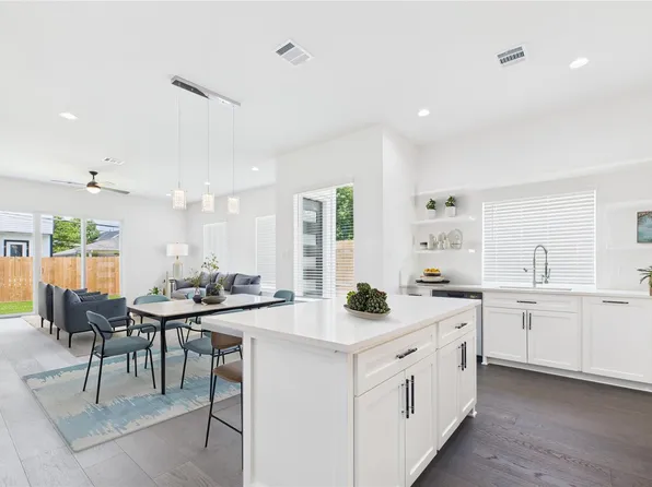 6734 Lozier St, Houston, TX 77021