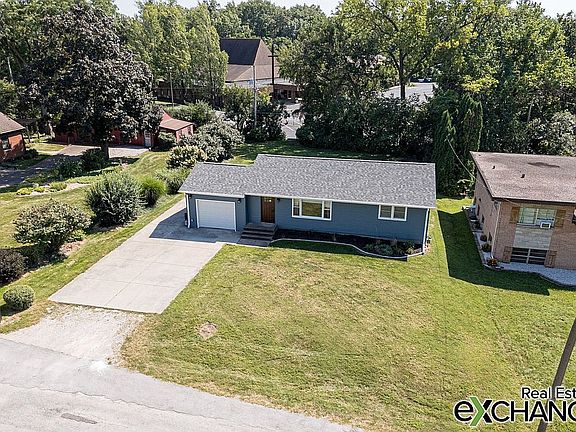 2nd image of 624 33rd Ave