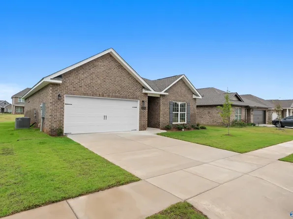 16708 Demi Dr, Athens, AL 35613