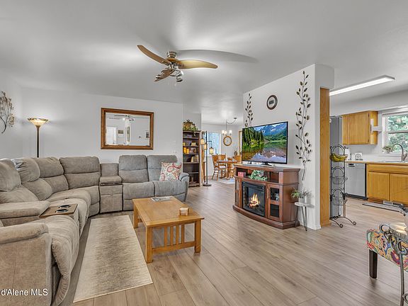 4th image of 8057 N Vogt Rd