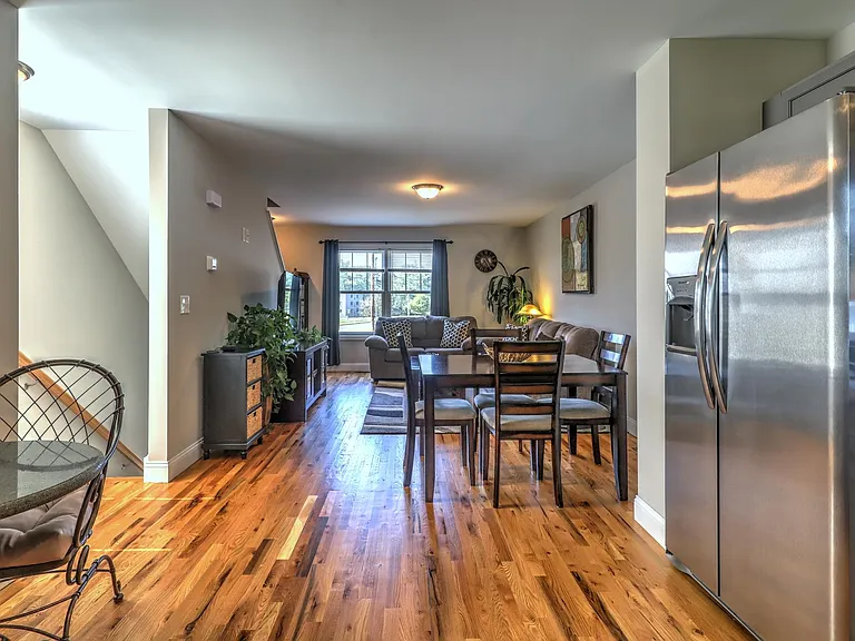 328 Meadowside Rd — Photo 8
