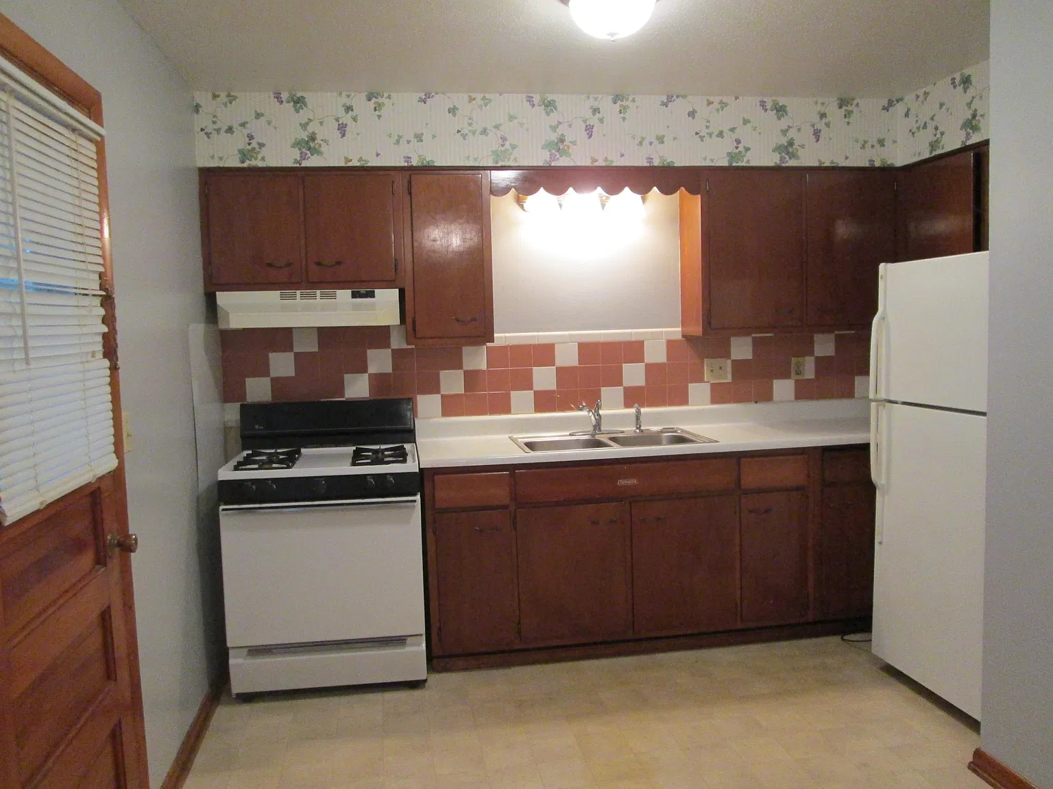 2 bed, 1000 sqft, $1,100 — Photo 3