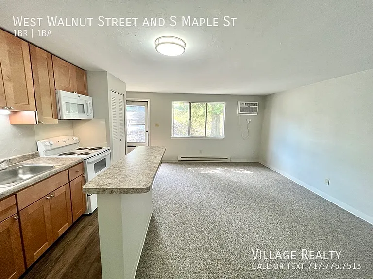 W Walnut St — Photo 23