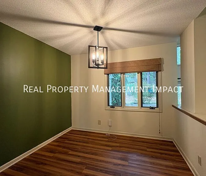 4422 Beechnut Ln — Photo 6