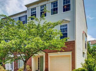43248 Chokeberry Sq, Ashburn, VA 20147