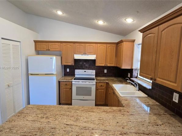 3802 NW 122nd Ter #0