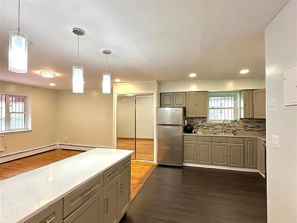 2190 De Reimer Ave #1