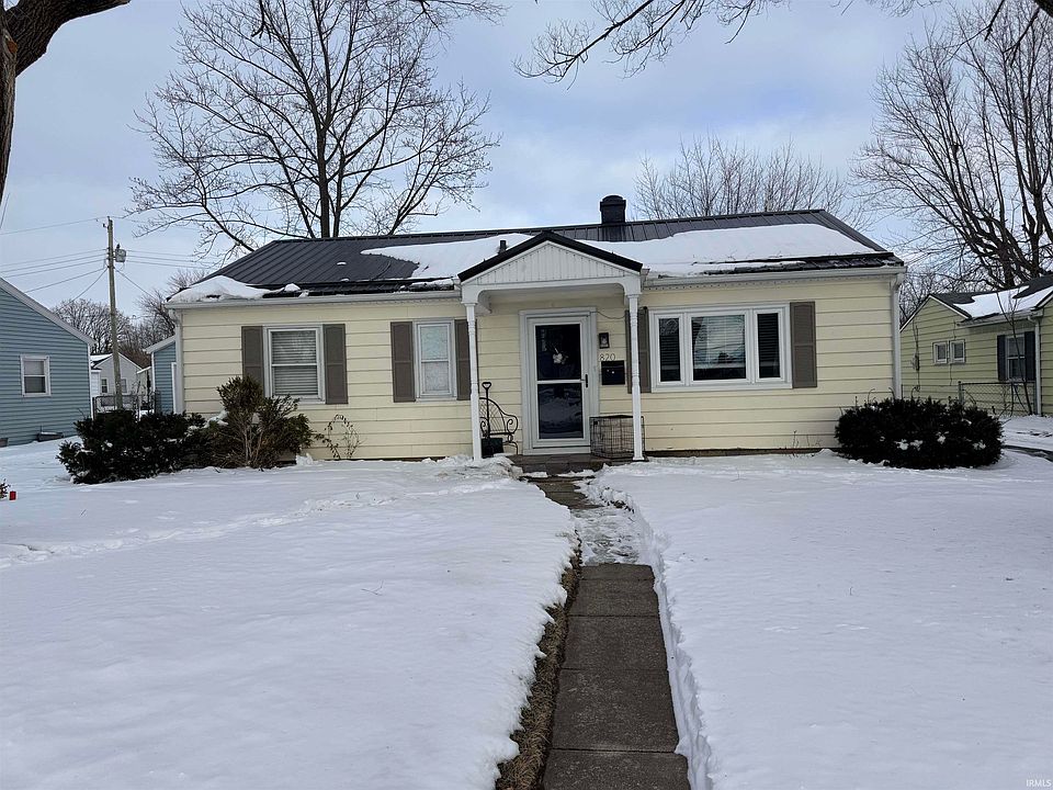 1st image of 820 N Oxford Dr
