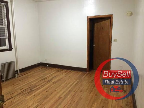 5th image of 2552 22nd St #1F