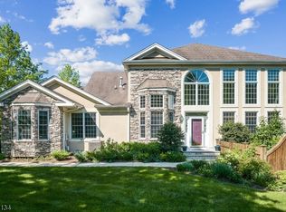 7 Wyckoff Way, Chester, NJ 07930