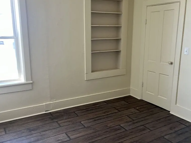 232 N Nash St — Photo 11