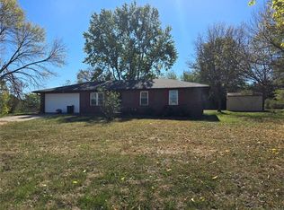 20 SE 250th Rd, Warrensburg, MO 64093