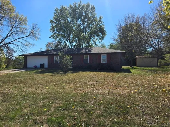 20 SE 250th Rd, Warrensburg, MO 64093