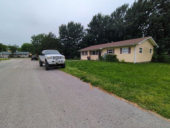 4th image of 140 N Riley St