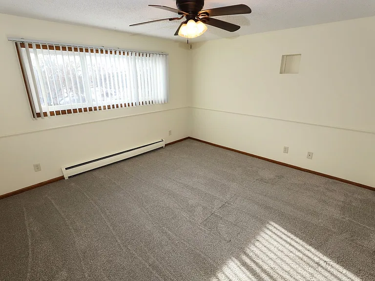 4201 Parklawn Ave — Photo 17