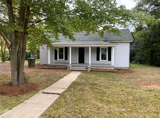 1204 E Stadium Dr, Eden, NC 27288