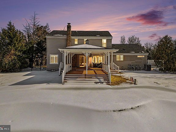 4th image of 2525 Green Pine Ct