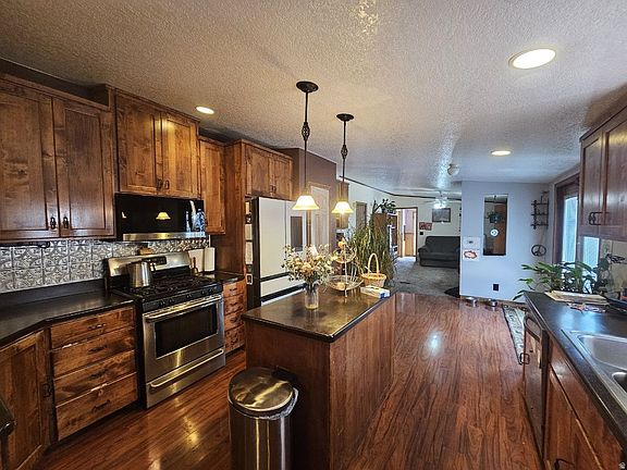 3rd image of 52 N Quail Ct