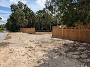 34 Palm Dr, Inglis, FL 34449