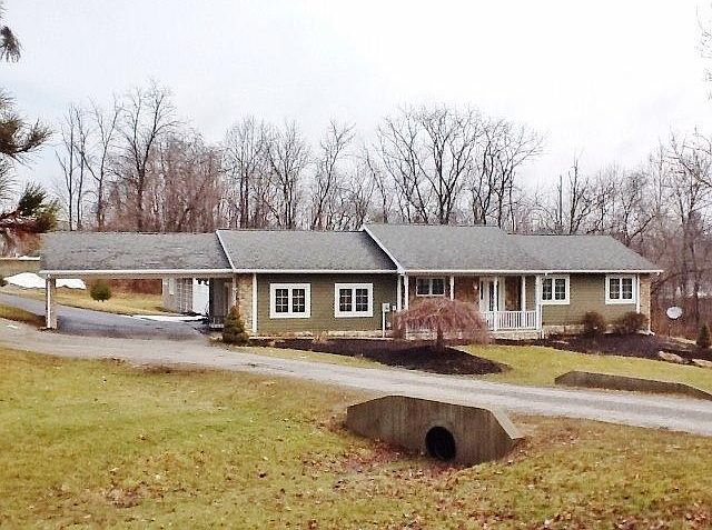 1st image of 100 E Lilley Ave