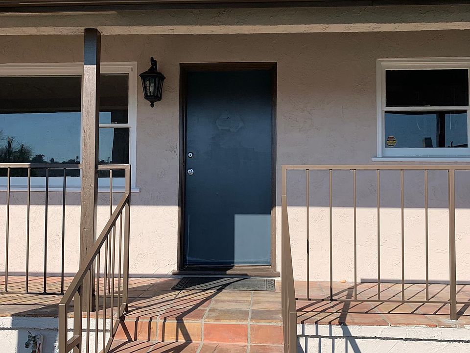 Lives like a single family home!