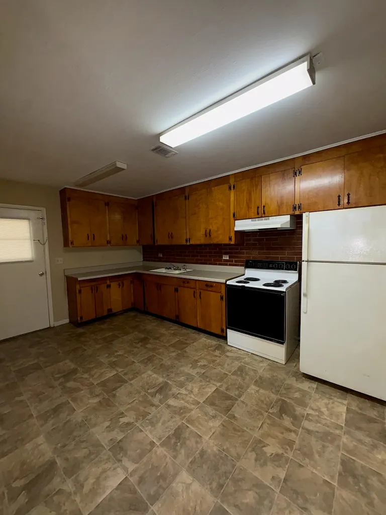 216 Frieda Lane - 1 — Photo 2