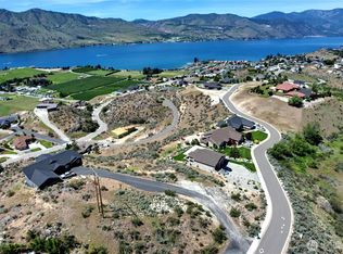 111 Crest Dr, Chelan, WA 98816