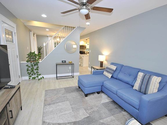 5th image of 3205 Cary St #7-8