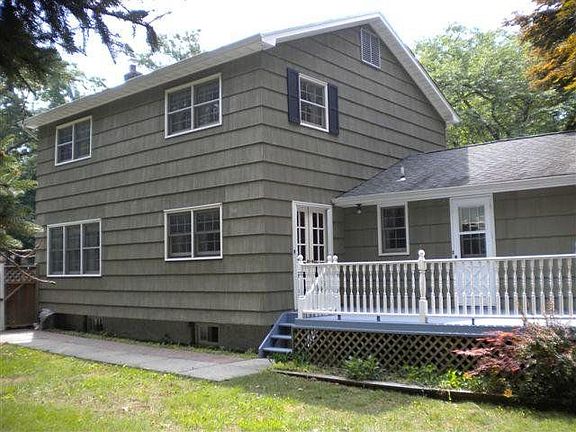 2nd image of 111 New York Ave